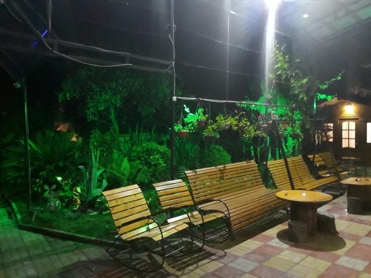 Гостевой Дом У Левы Hotel กากรา ภายนอก รูปภาพ