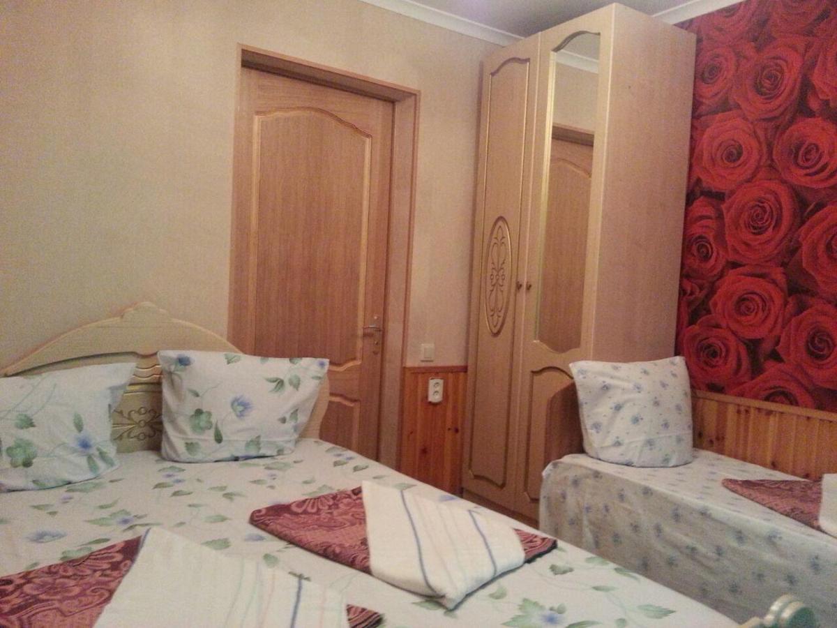 Гостевой Дом У Левы Hotel กากรา ภายนอก รูปภาพ