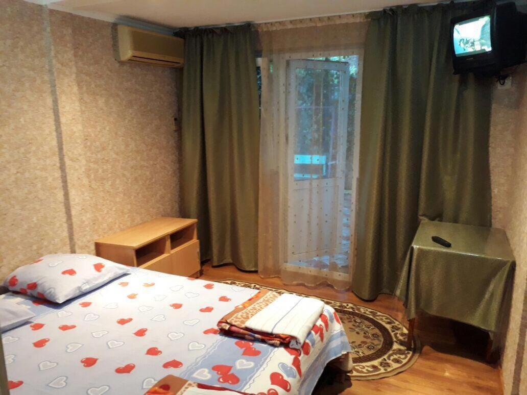Гостевой Дом У Левы Hotel กากรา ภายนอก รูปภาพ