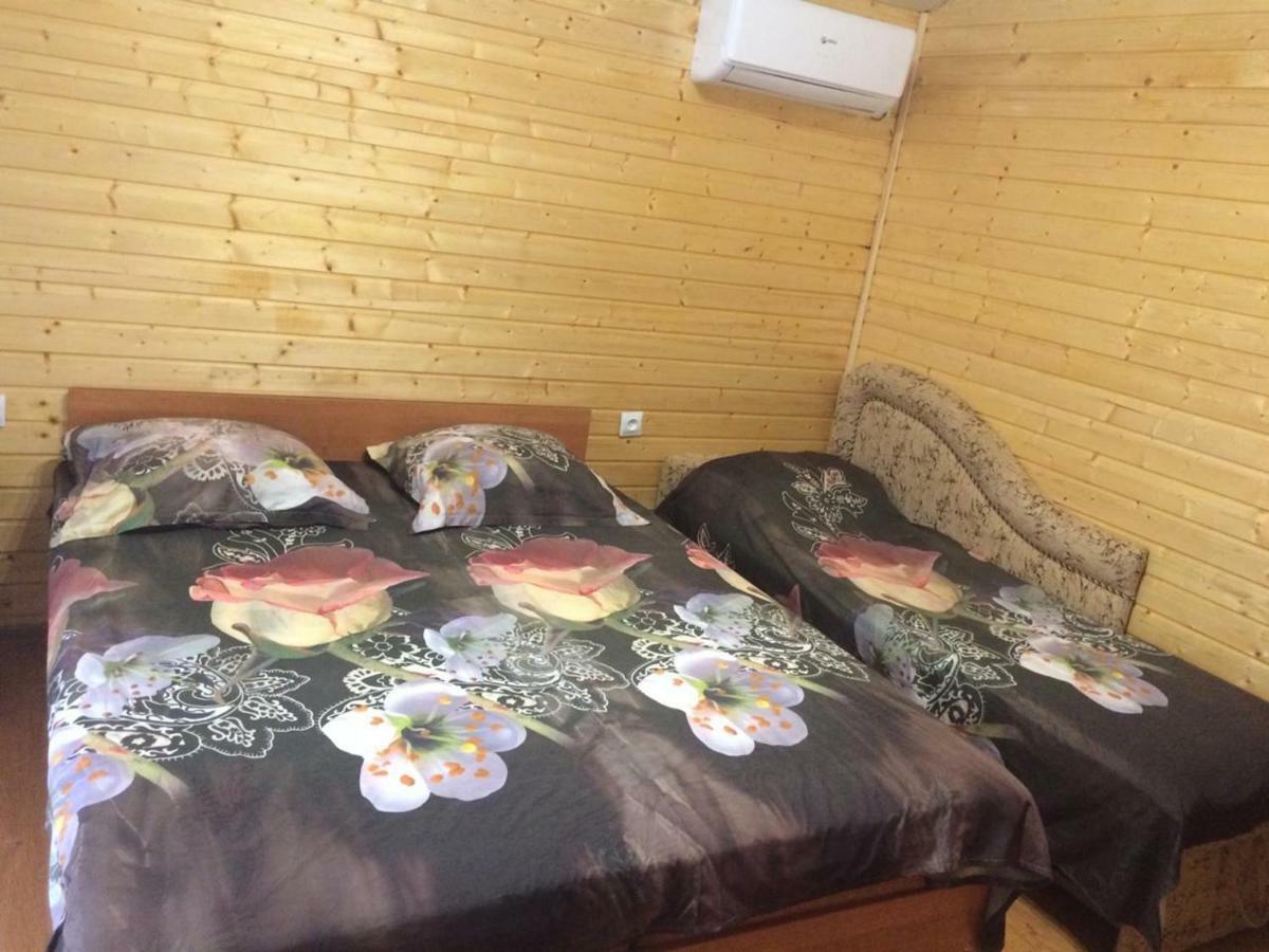 Гостевой Дом У Левы Hotel กากรา ภายนอก รูปภาพ