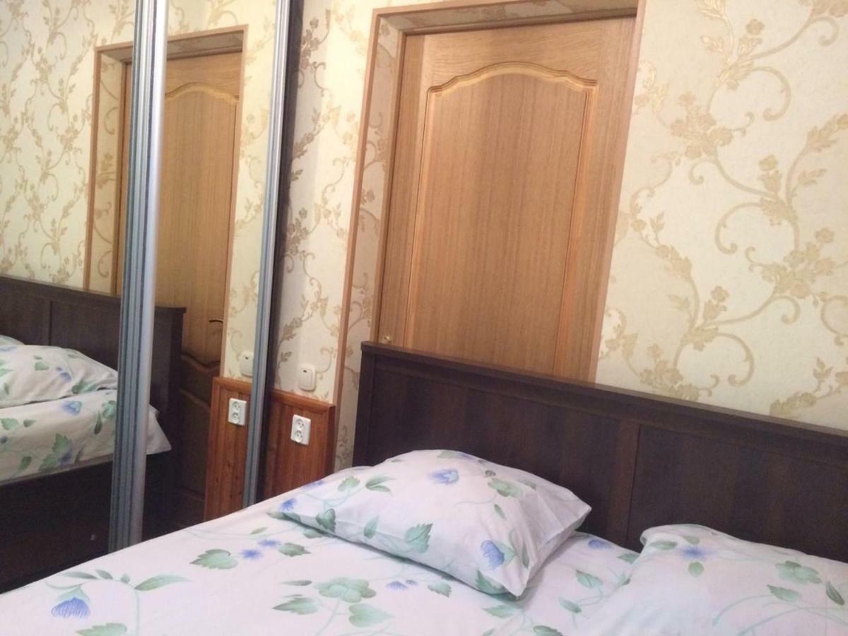 Гостевой Дом У Левы Hotel กากรา ภายนอก รูปภาพ